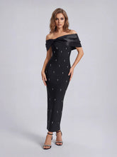 One-shoulder diamond bow bandage dress